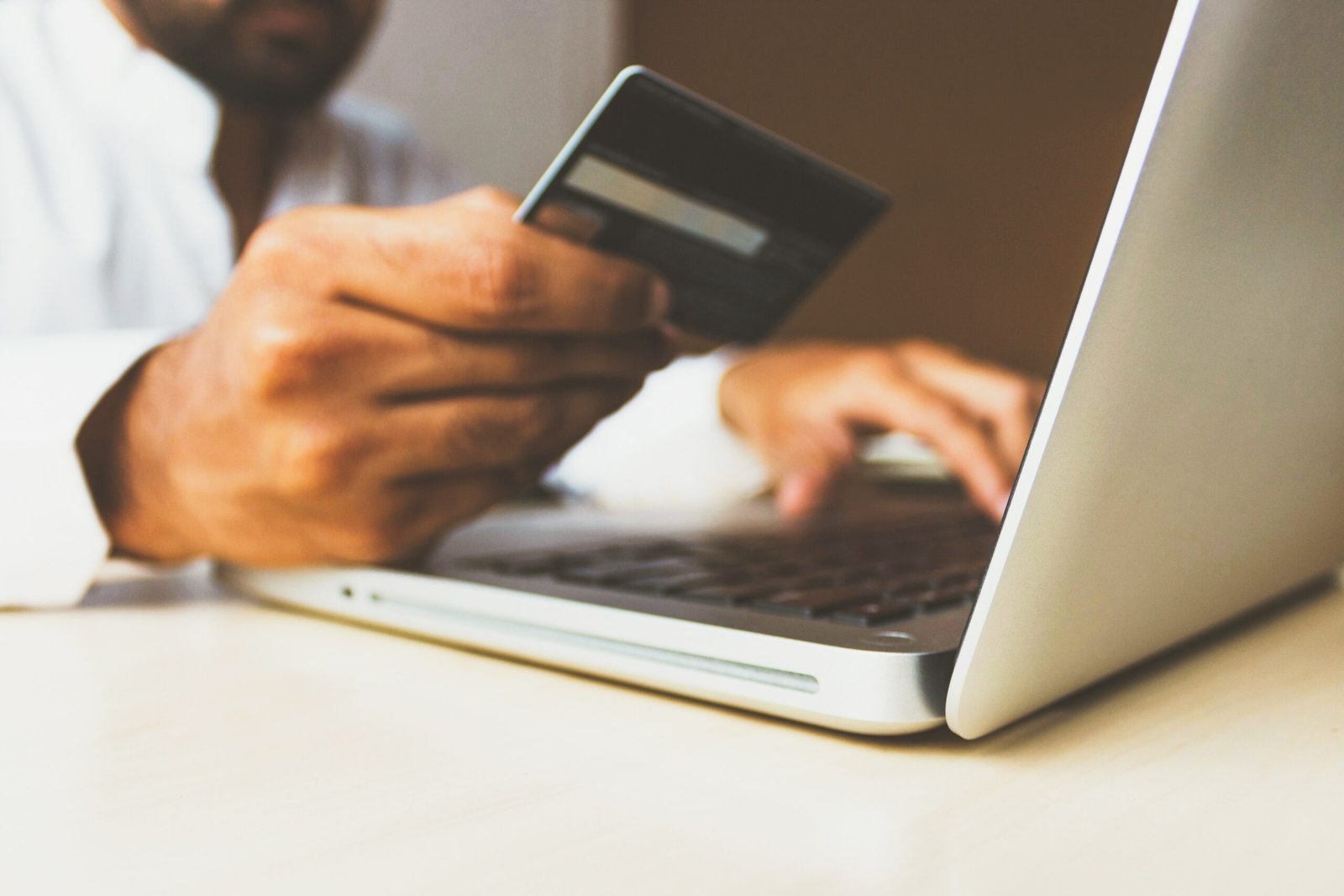 The Importance of Ecommerce: How it is Revolutionizing the Market
